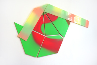 complicate corner, 2014

Holz, Plexiglas, Lack

ca. 200cm x 200cm